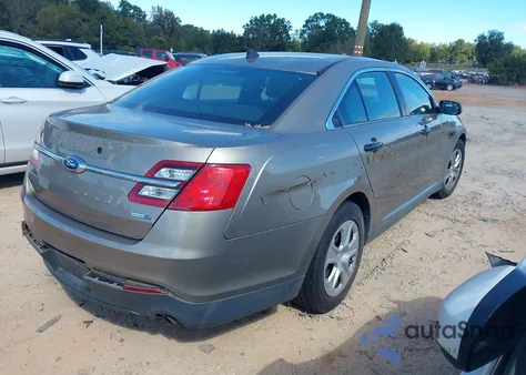 2016 Ford Police Interceptor из США, поврежденный, VIN 1FAHP2MK4GG116010